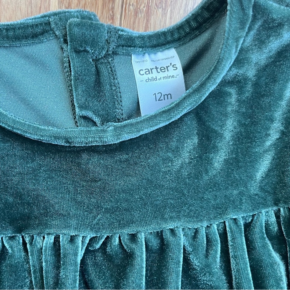 Carter's Just One You Baby Girls' Romper Green Velvet size 12m Christmas. 1421 - Picture 3 of 4